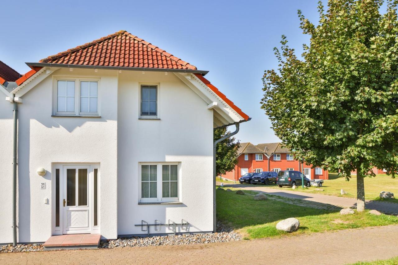 Ferienapartment-Ruegen Neddesitz Exterior photo